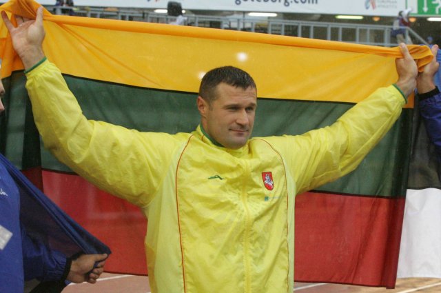 V. Alekna dar nežada mesti sportuoti
