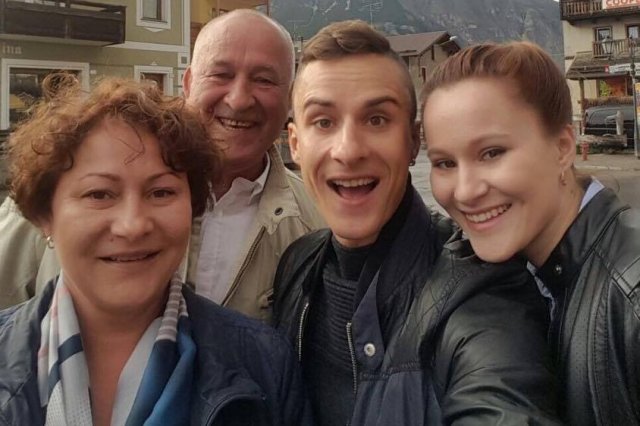 Konovalovų šeima Italijoje. Iš kairės: Laima, Valerijos, Ignatas, Irma.