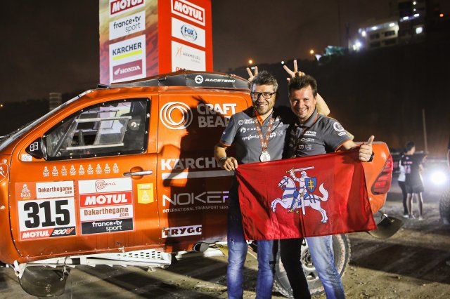 Ant Dakaro finišo podiumo.
