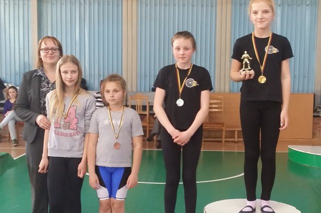 Imtynininkės dalyvavo turnyre Šiauliuose