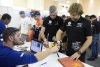 Eilėse sugaišo virš penkių valandų