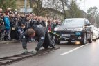Galiūnas tempė 20 automobilių