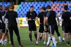 Prieš mačą - abipusės pagyros