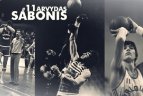 Į arenos viršų kilo legendos marškinėliai