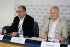 Kova dėl prezidento posto – vis aršesnė