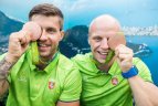 Uždaryme vėliavą neš baidarininkas