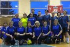 Močiutės už futbolą!