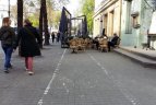 Pėstieji ir toliau nepaiso dviračių takų