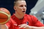 Šikšnius keliasi į "Perlą"