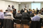 Žurnalistai domėjosi ledo rituliu