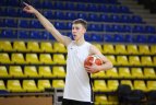 "Džiaugiuosi, patekęs į profesionalų klubą"
