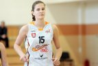 Šoklioji 18-metė mėgsta dalinti blokus