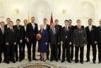 Prezidentė apdovanojo krepšininkus