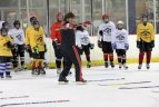„Žaisti NHL vien talento nepakanka“