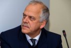 Pinigų prašo ir bankrutuojantys gavėjai