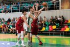 Pergalingas šešiolikmečių startas