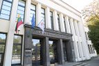 LSU sau alternatyvų nemato