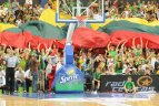 Pirmauja L.Kleiza ir S.Linkevičienė