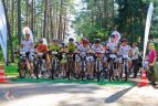 Dalyviams teko įveikti gamtines kliūtis