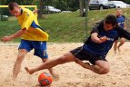 Paplūdimio futbole - dvi naujokės