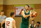 Pergalingas šūvis – iš aikštės vidurio