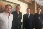 "Mes tiesiog privalome pasirūpinti vaikais"