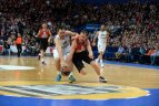 Išbarstę persvarą grįžta tuščiomis