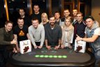 Prie pokerio stalo stipresni profesionalai