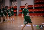 Naujokų smūgis vicečempionams