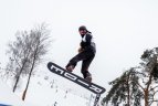 Ant milžiniško tramplino baimė nekaustė