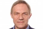 Derins darbą dviejose federacijose