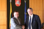 Plaukimo čempionatas - krepšinio arenose