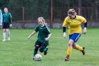 Vietoj vaikiškų žaidimų – tikras futbolas