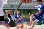 Nepabūgusios karščio į paplūdimio futbolo turnyrą susirinko 7 komandos
