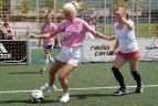 Vilniuje vyko pirmasis šių metų „Moterys už futbolą“ turnyras 3 prieš 3
