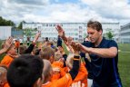 Stadione susitiko buvusios Nyderlandų ir Lietuvos futbolo žvaigždės.