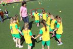 Merginos skatinamos dalyvauti futbolo veikloje