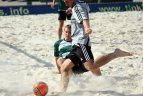 Nepabūgusios karščio į paplūdimio futbolo turnyrą susirinko 7 komandos