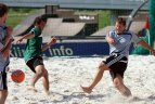 Nepabūgusios karščio į paplūdimio futbolo turnyrą susirinko 7 komandos