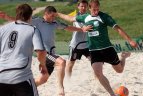Nepabūgusios karščio į paplūdimio futbolo turnyrą susirinko 7 komandos