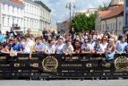 „Gumball 3000“: įspūdingų automobilių desantas pasiekė Vilnių.