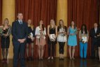 LMKL sidabro medalius iškovojusios krepšininkės pagerbtos Vilniaus rotušėje