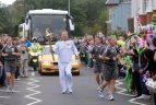 2012 07 18. Keturi Lietuvos atstovai Anglijoje nešė Londono olimpinių žaidynių deglą.