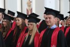 Iškilmingai įteikti diplomai LSU absolventams