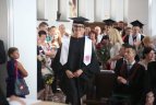 Iškilmingai įteikti diplomai LSU absolventams