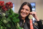 2013 04 22. Į Lietuvą grįžo Hamburgo maratono laimėtoja Diana Lobačevskė.