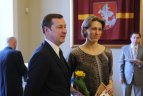 Vilniaus „Kibirkšties-VIČI-IKI“ komandos krepšininkės Vilniaus rotušėje.