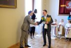 Vilniaus „Kibirkšties-VIČI-IKI“ komandos krepšininkės Vilniaus rotušėje.