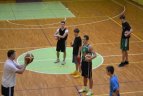 LSU  krepšinio akademijoje- R.Samulėno ir K.Lavrinovičius pamokos.
