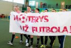 Moters dieną į futbolo aikštę išbėgo ir dėstytojos,  ir močiutės